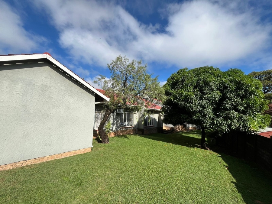 To Let 3 Bedroom Property for Rent in Safari Gardens North West